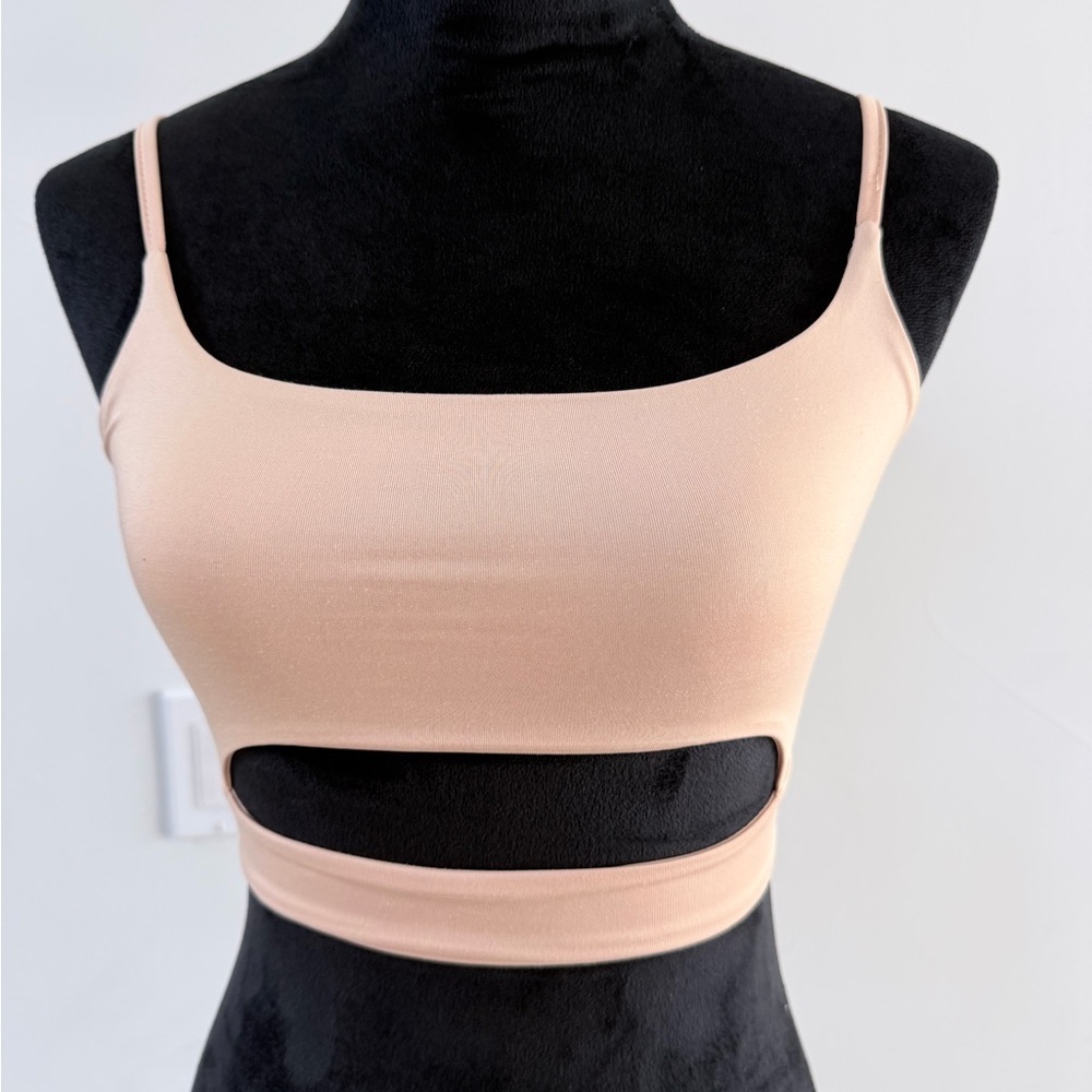 New Nude Cutout Vacation Beach Athletic Crop Top size S